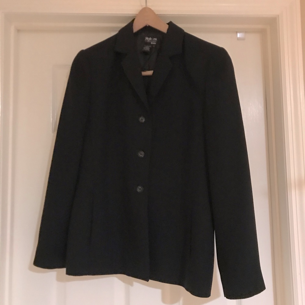 Black 3 Button Suit Jacket with Pockets (Petite)